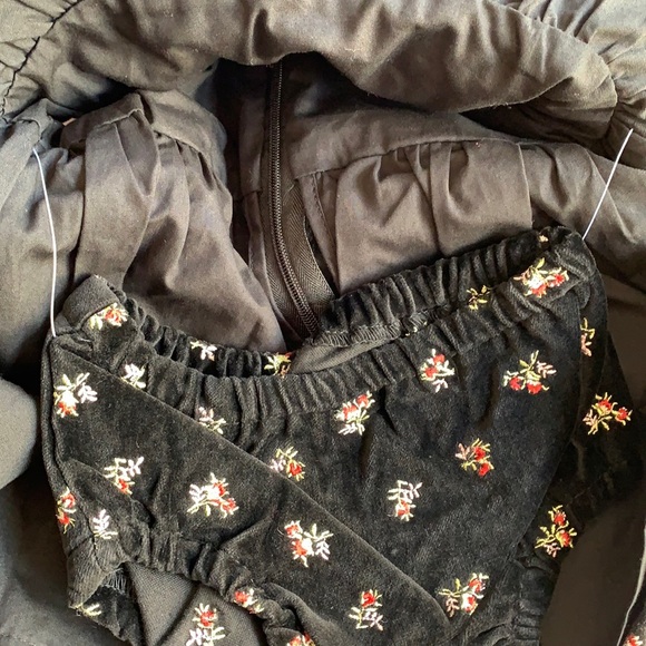 NWT Children’s Place Black Velvet Floral Dress Size 3-6 Months - Picture 3 of 5